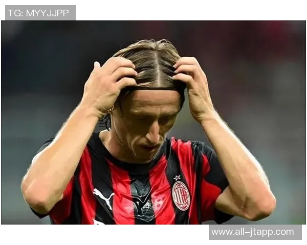 意媒称B席冬窗或离队巴萨尤文米兰等豪门争抢